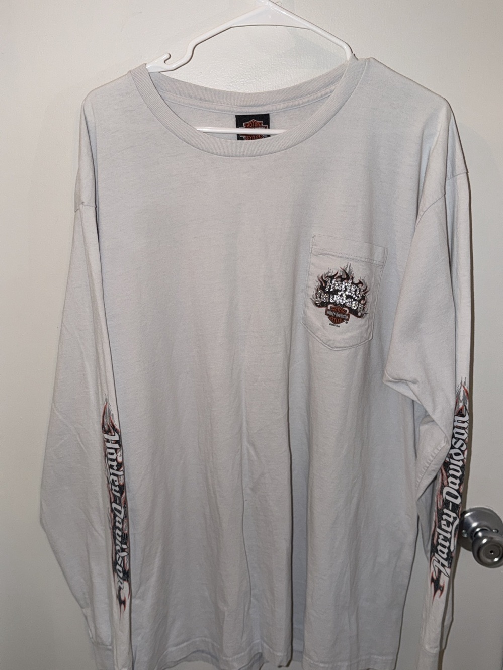 Harley-Davidson Light Gray Long Sleeve Pocket Tee with Sleeve Logo
